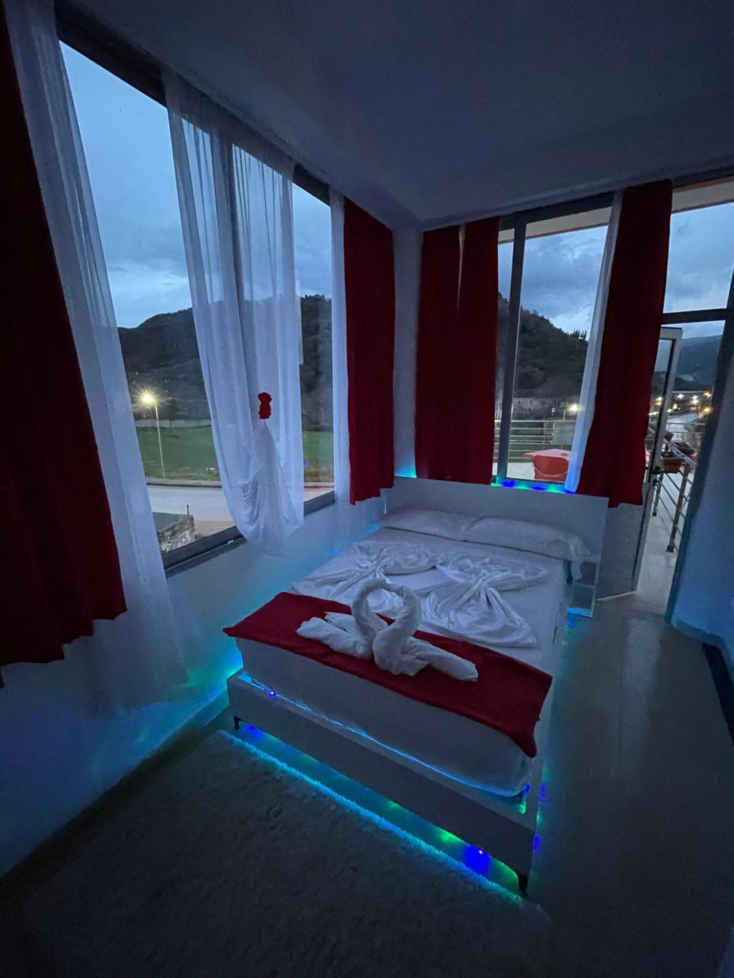 Hotel Bar Restaurant Mete Peshkepi Eksteriør billede